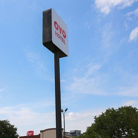 Oyo Hotel Texarkana Trinity Ar Hwy I-30 Exterior photo